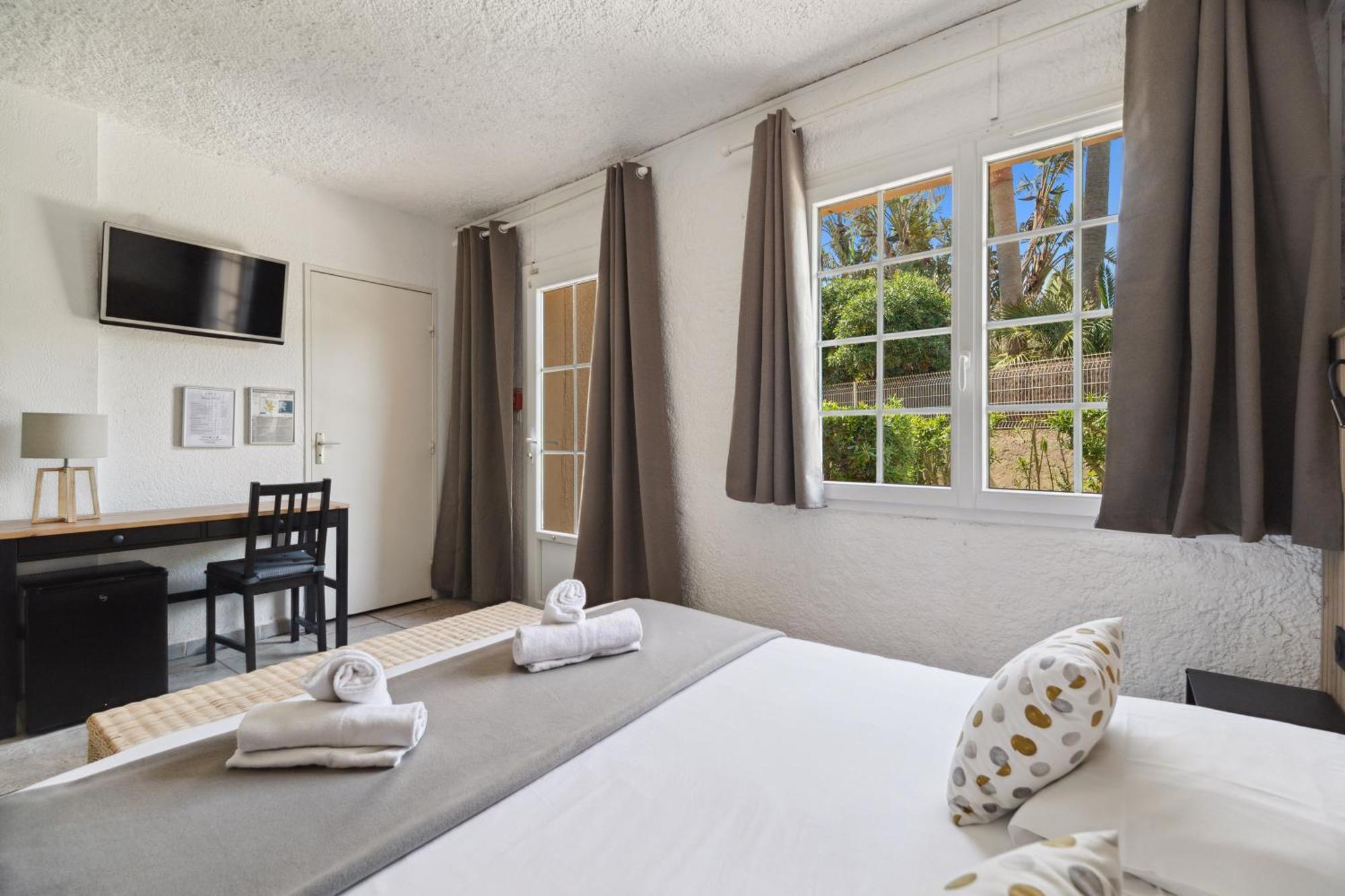 Hotel La Nartelle Sainte-Maxime Luaran gambar